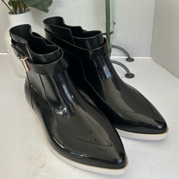 Jason Wu x Melissa Ankle High Rubber Black Rain Boots. Size 7 - Picture 6 of 9
